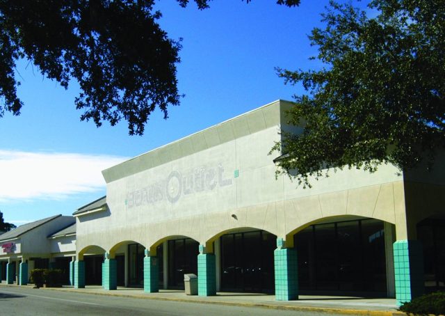 Pelican Plaza before development